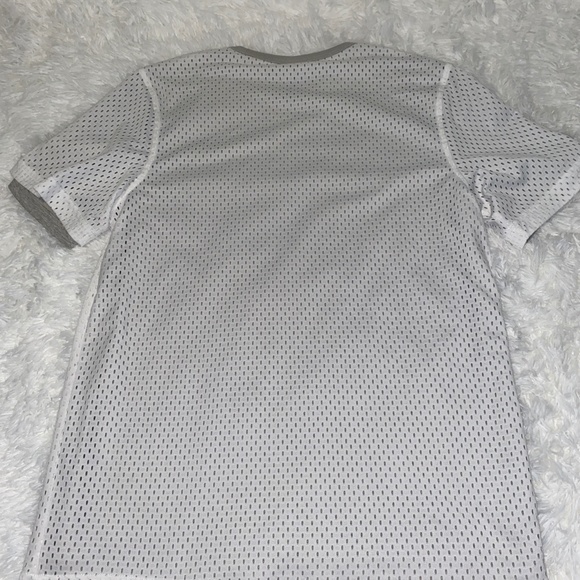 Excellent condition Champion mesh over tee shirt - Picture 5 of 6